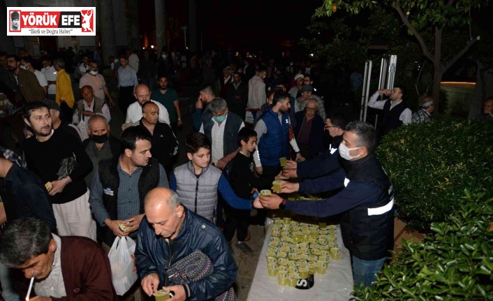 Aydın Büyükşehir Belediyesi’nden Kadir Gecesi’nde limonata hayrı