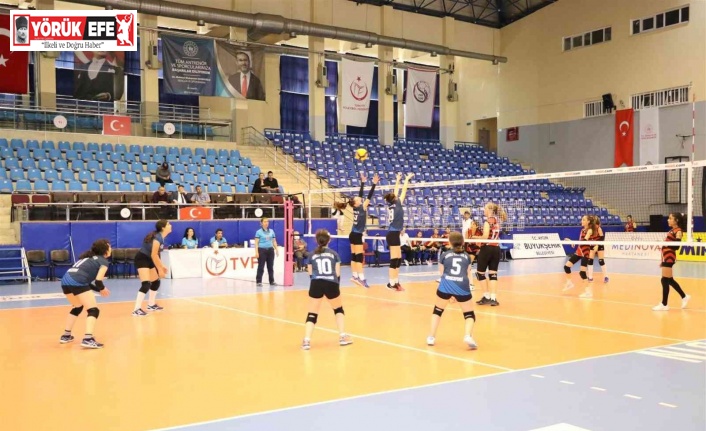 Aydın’da ’Midi Kızlar Voleybol Grup Müsabakaları’ başladı