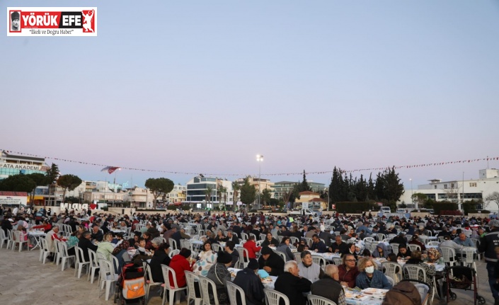 Başkan Atabay, vatandaşlarla iftar sofrasında buluştu