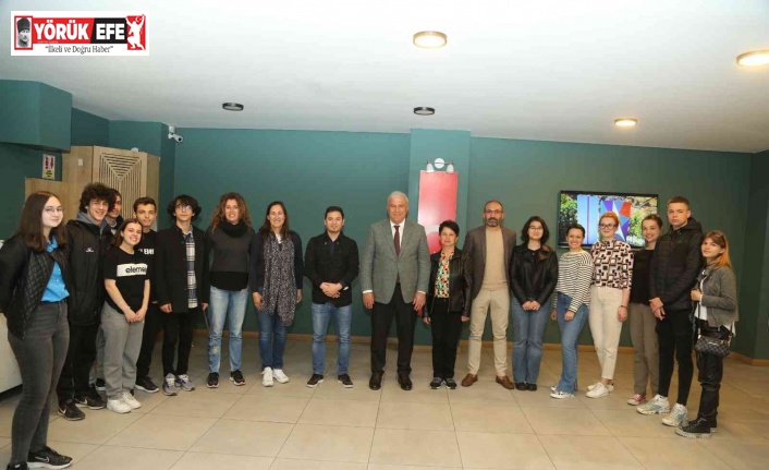 Başkan Atay, yabancı öğrencileri ağırladı