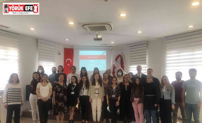 Efeler’de intern hekimlerden sağlıklı panel