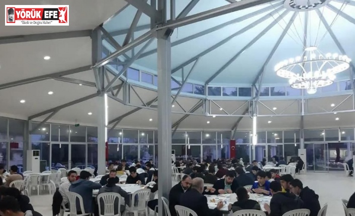 Kaymakam Gülenç, Germencikli öğrencilerle iftarda buluştu