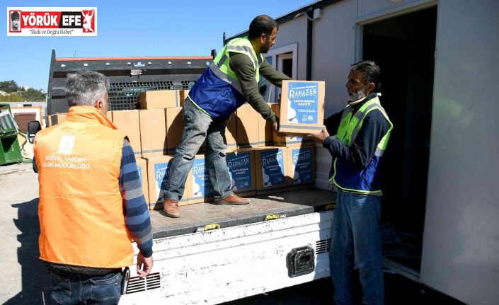 Kuşadası Belediyesi’den 4 bin aileye Ramazan yardımı