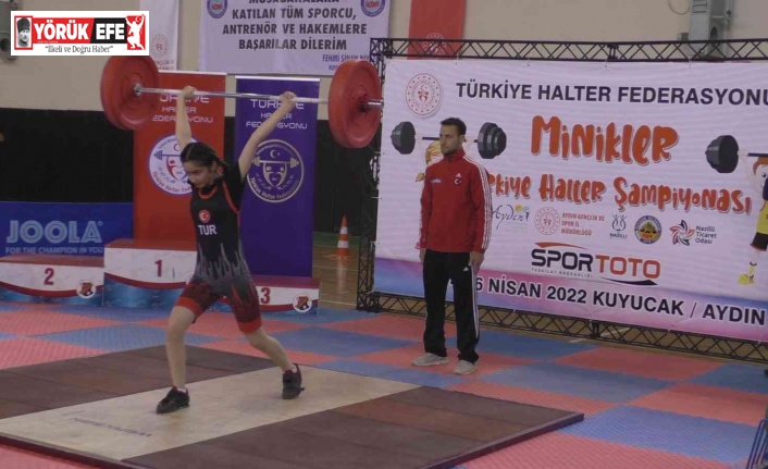 Minik Halterciler Kuyucak’ta yarıştı