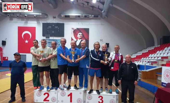 Söke Belediyespor Masa Tenisi’nde sezonu 9 kupayla kapattı