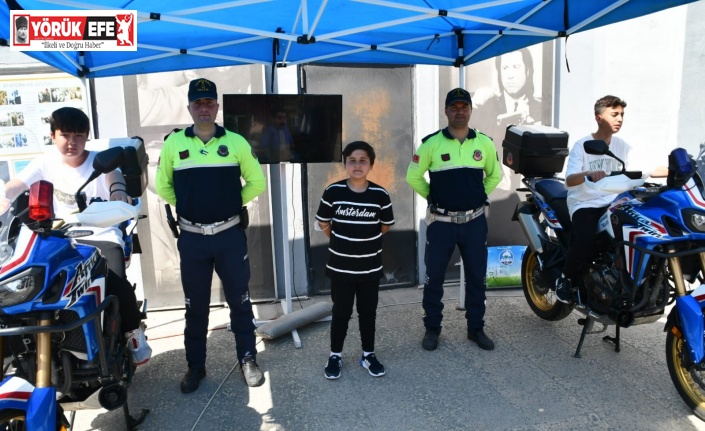 Söke’de Jandarma çocukların bayramını kutladı