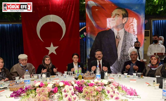 Vali Aksoy, iftarda şehit ailelerini ağırladı