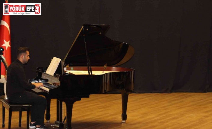 ADÜ’de piyano konseri gerçekleşti