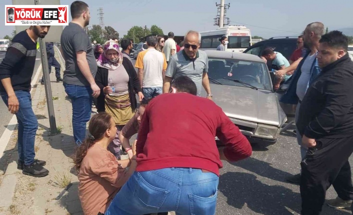 Aydın-Denizli yolunda zincirleme kaza; 6 yaralı