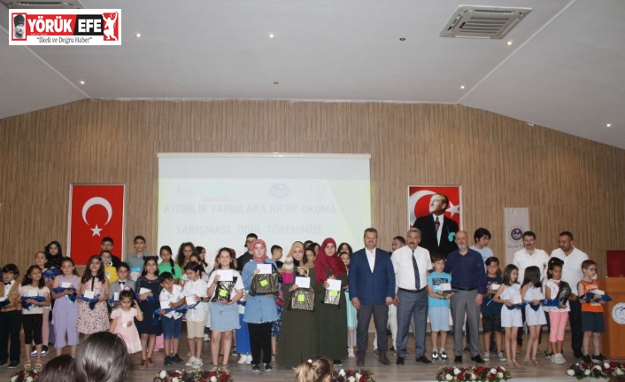’Aydınlık Yarınlara’ kitap okuma yarışmasında dereceye girenler ödüllendirildi