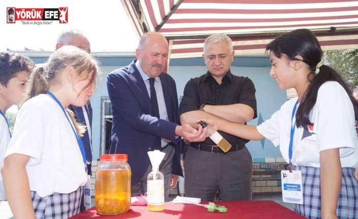 Başkan Ertürk, Gencelli’de Bilim Fuarı’na katıldı