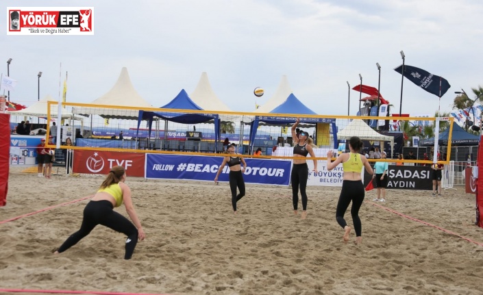Dünya yıldızları Kuşadası Sevgi Plajı’nda maçlarına başladı