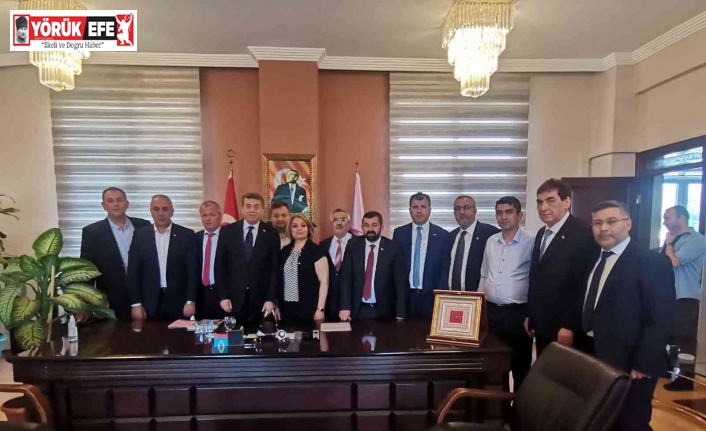 Esnaf Odası’nda devir teslim yapıldı; Künkçü görevine başladı