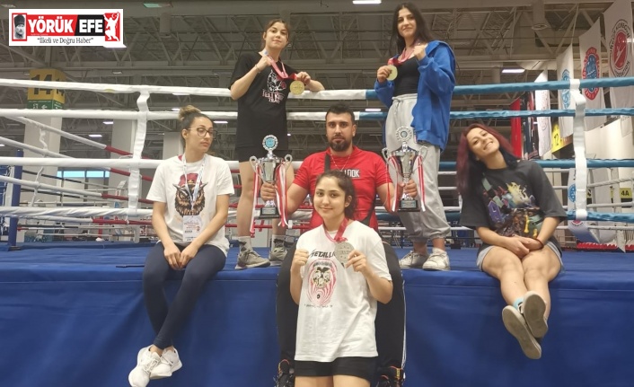 Kickboks Açık Dünya Kupası’na Aydınlı sporcular damga vurdu