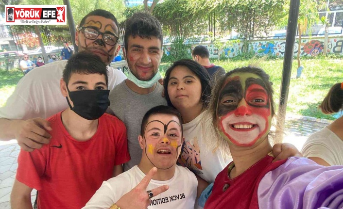 Nazilli Sağlık Hizmetleri MYO öğrencilerinden ‘Engelsiz Eğleniyoruz Projesi’