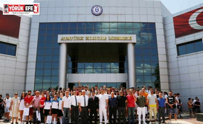 ADÜ şampiyonlarını kutladı