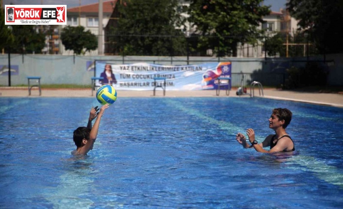Aydın Büyükşehir Belediyesi otizmli bireyler için özel yüzme kursu düzenliyor