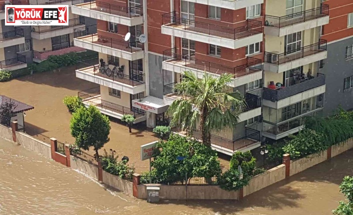 Dakikada yaklaşık 1.5 kilogram yağış düşen Aydın’da yağmur sonrası manzaralar