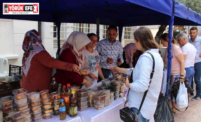Hem okullarını tanıttılar hem destek oldular