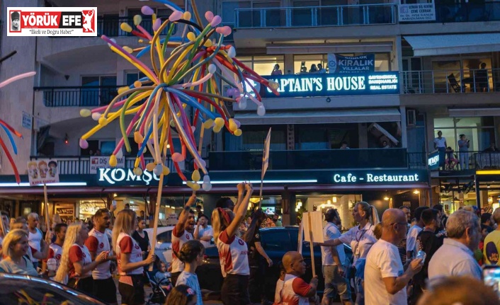 Kuşadası’nda ‘Hayat Sokak’ta