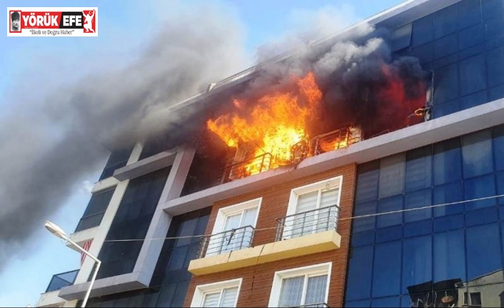 Kuşadası’nda yangın daireyi küle çevirdi