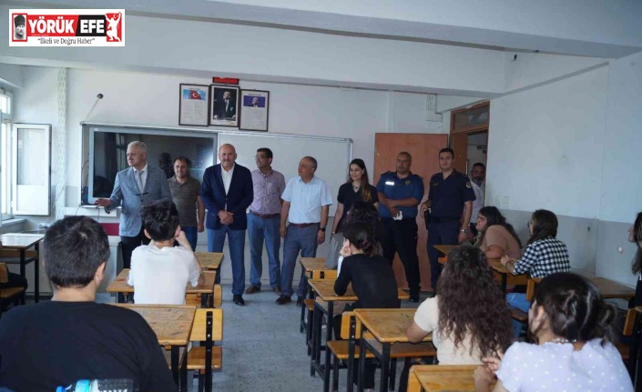 Kuyucak’ta öğrenciler karne sevinci yaşadı