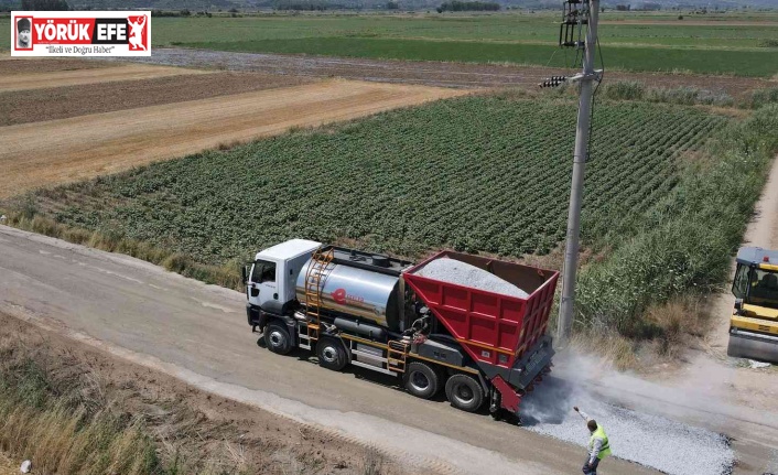 Başkan Atay tarla yollarını asfaltlıyor