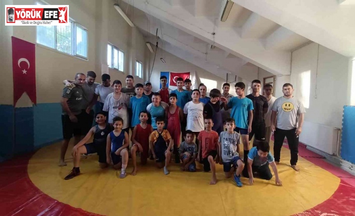 Geleceğin güreşçileri, spor okullarında yetişiyor