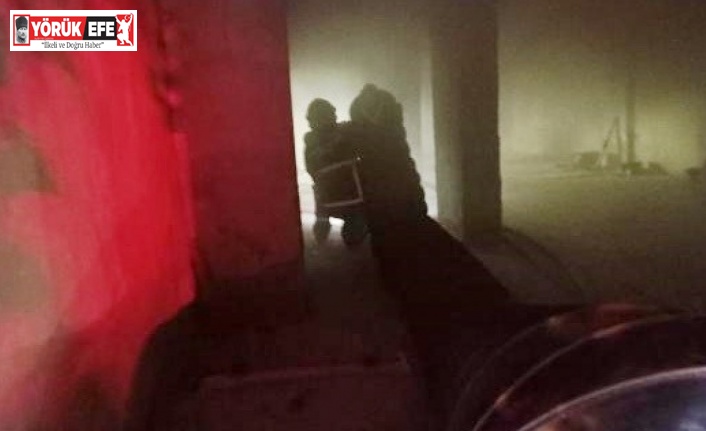 Metruk binada çıkan yangın panikletti