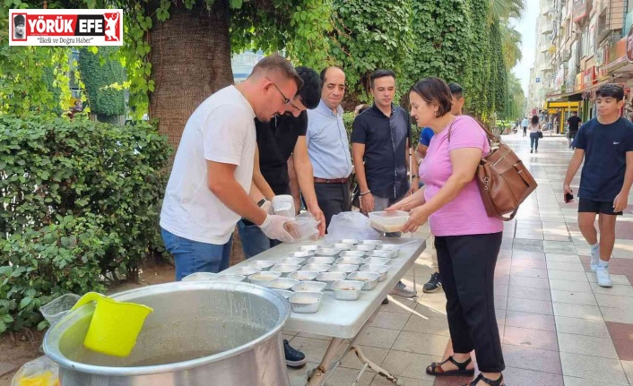 Altı Nokta Körler Derneği’nden aşure hayrı