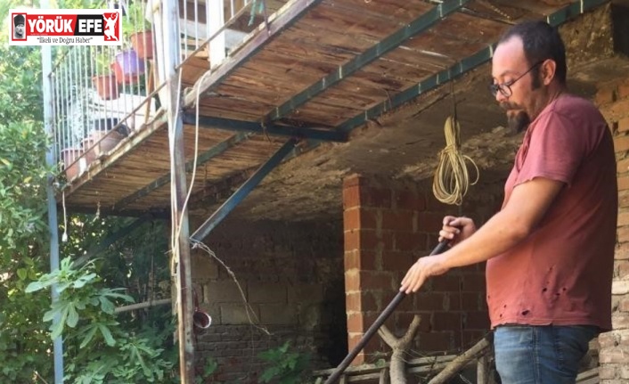 Aydın’da balkonlar kırmızıya boyandı