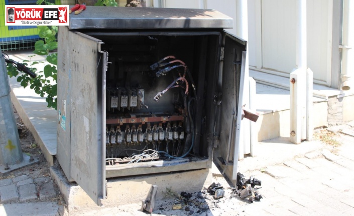 Efeler’de trafo yangını korkuttu