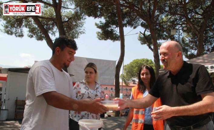 Kuyucak Belediyesi’nden 2 bin 500 kişilik aşure hayrı