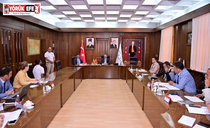 Vali Aksoy, vatandaşların taleplerini dinledi