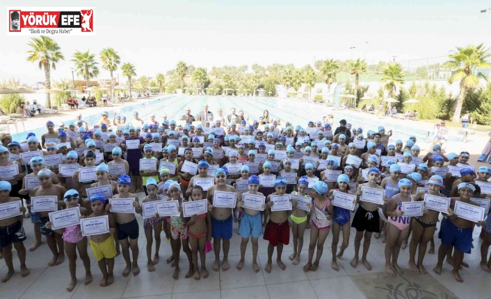 Aydın Büyükşehir Belediyesi’nin kurslarında yüzlerce çocuk yüzme öğrendi