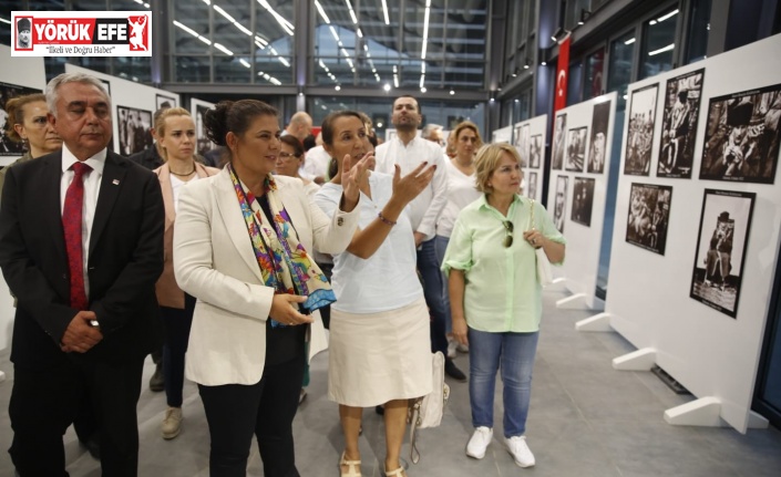 Aydın’da ’Atatürk Fotoğrafları Sergisi’ Tekstil Park Sanat Galerisi’nde açıldı