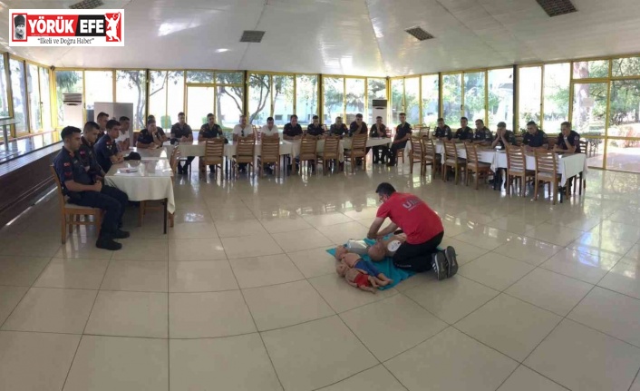 Jandarma personeline Temel İlk Yardım Eğitimi verildi
