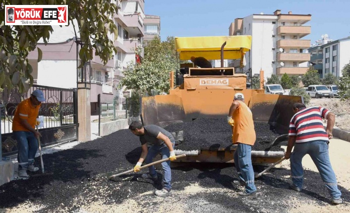 Kuşadası’nda eskiyen yollar yenileniyor