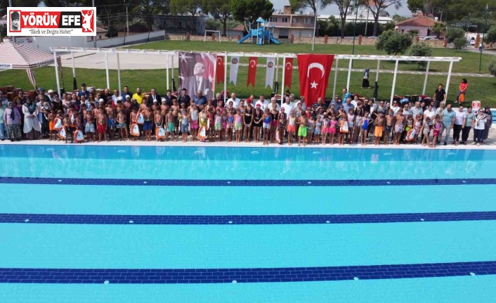 Yüzme öğrenen çocuklar, havuzları doldurdu