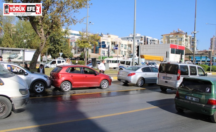 Aydın’da zincirleme trafik kazası: 1 yaralı