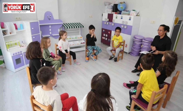 Efeler’den miniklere İngilizce ve Felsefe eğitimi