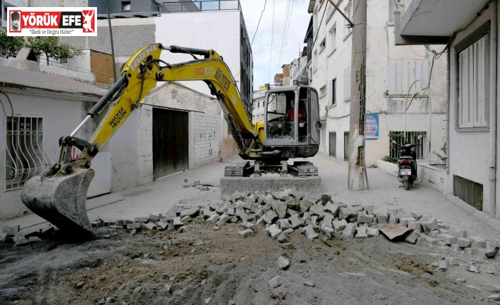 Eski Kuşadası’nda yenileme çalışmaları devam ediyor