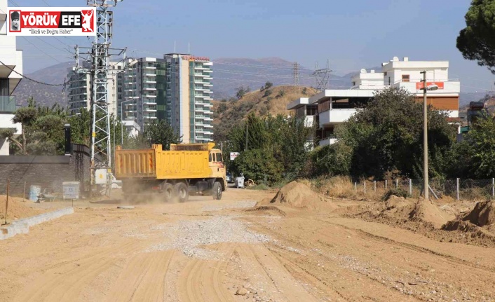İsabeyli Mahallesinde yol yapım çalışmaları sürüyor
