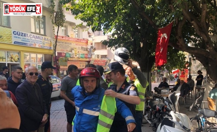 Jandarma ekipleri Güzelçamlı’da reflektör dağıttı