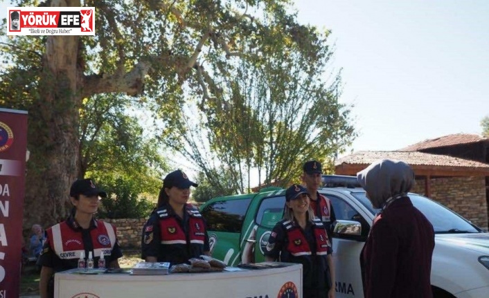 Jandarma Karacasu’da vatandaşları bilgilendirdi