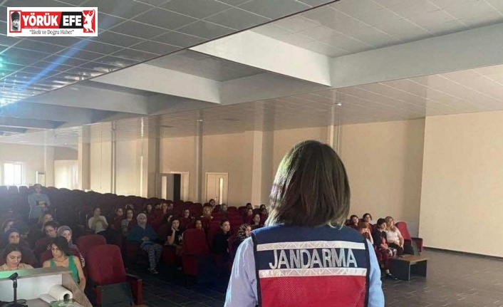 Jandarma üniversite kız öğrenci yurdunda kalan öğrencileri bilgilendirdi