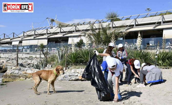 Kuşadası sahillerinde ’daha güzel bir dünya için’ temizlik