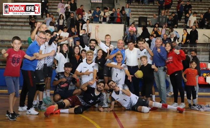 Nazilli Belediyespor voleybolda, Denizli temsilcisini 3-0 mağlup etti