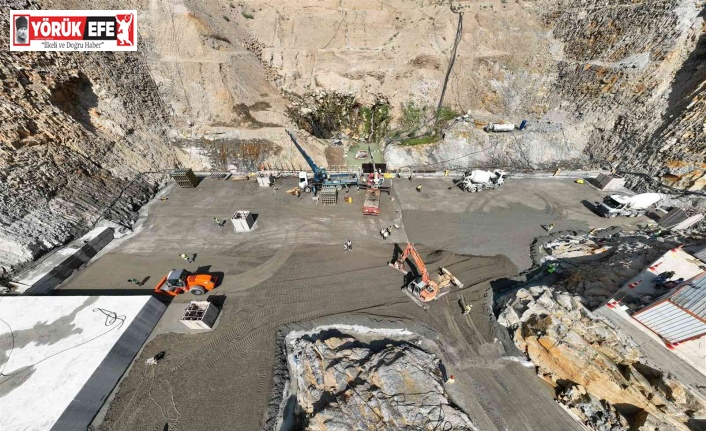 Sarıçay Barajı’nda gövde dolgusu imalatına başlandı