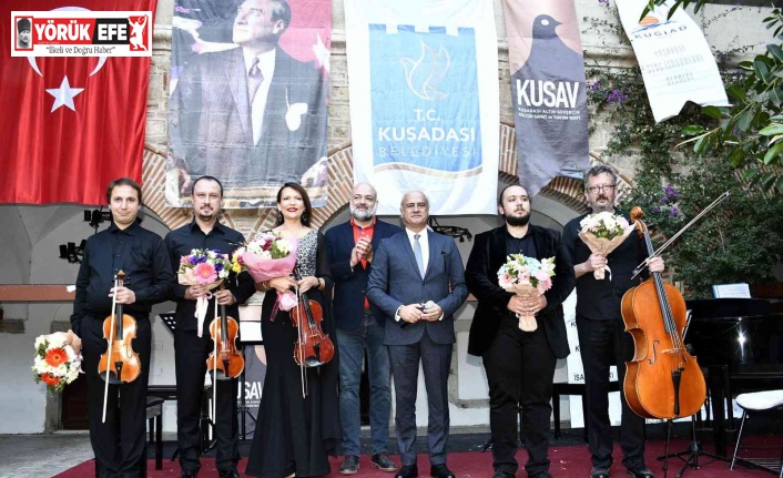 Tarihi Kervansaray’da Atatürk’ün sevdiği şarkılar yankılandı